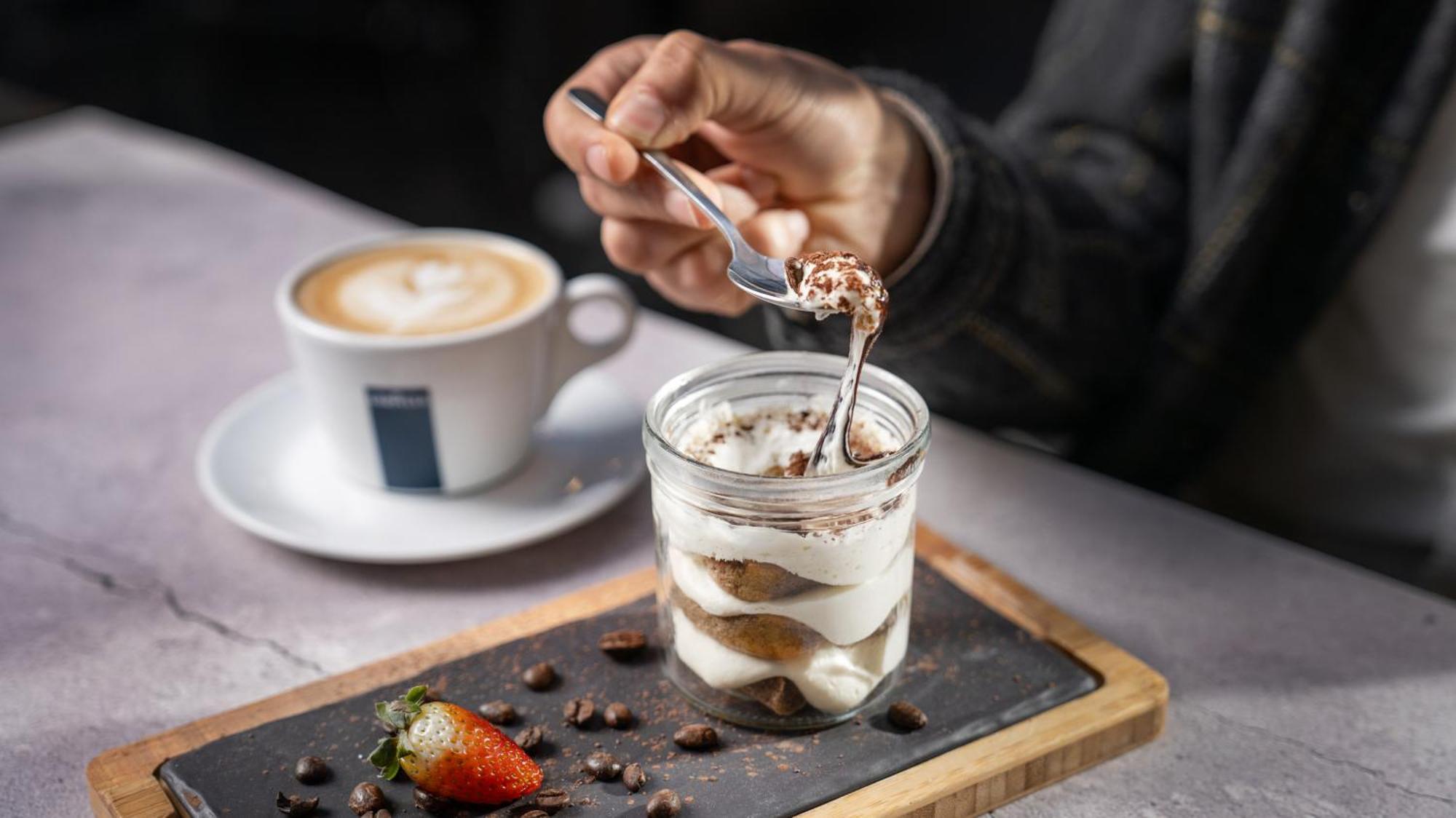 The Abdali Boulevard Hotel Ammán Exteriér fotografie A chocolate parfait