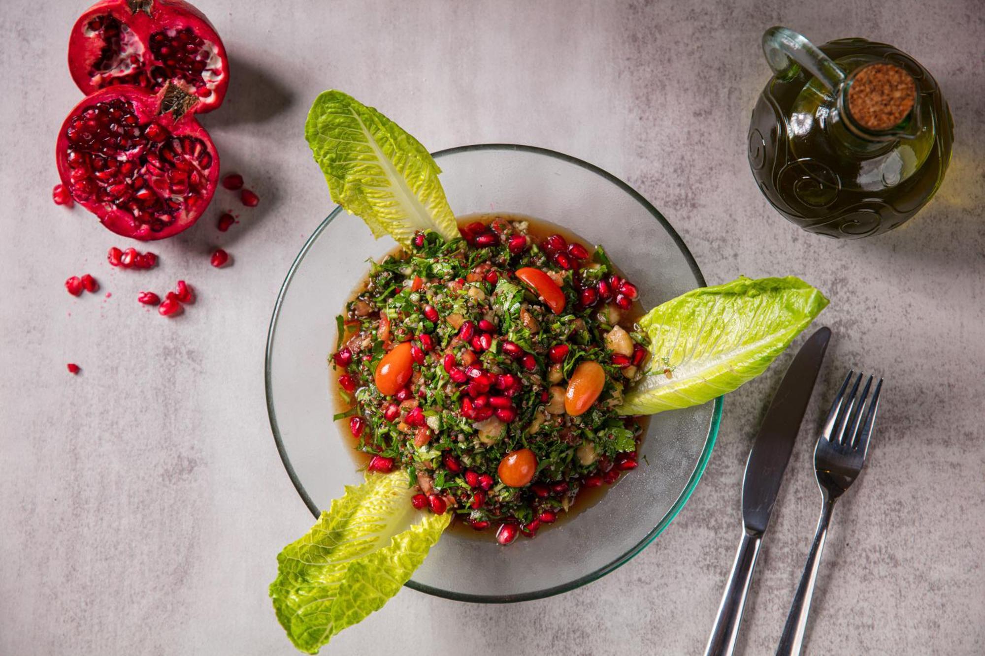 The Abdali Boulevard Hotel Ammán Exteriér fotografie Pomegranate tabouleh