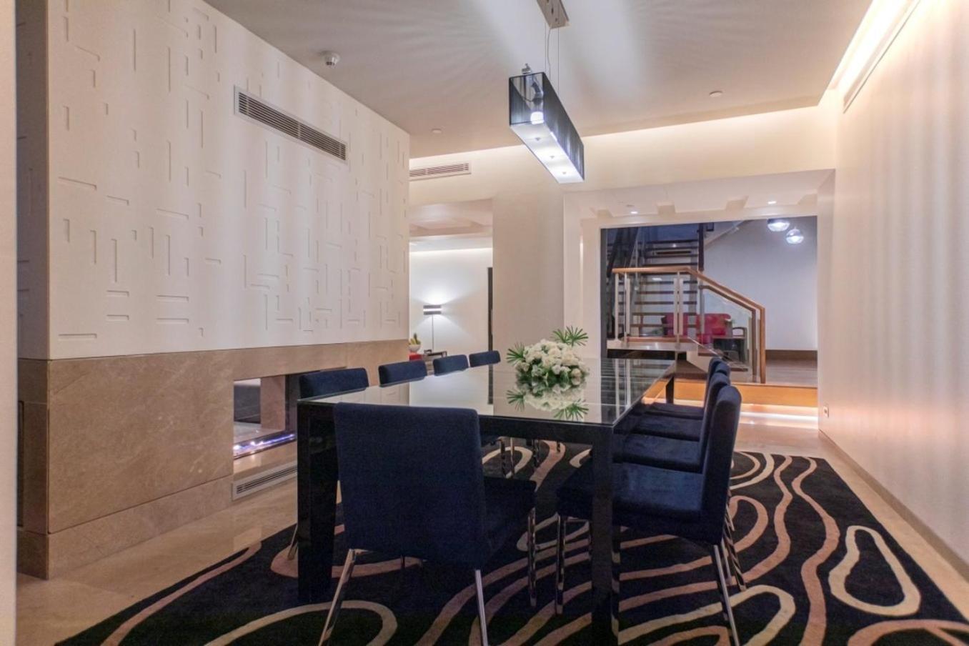 The Abdali Boulevard Hotel Ammán Exteriér fotografie The interior of a suite at the hotel