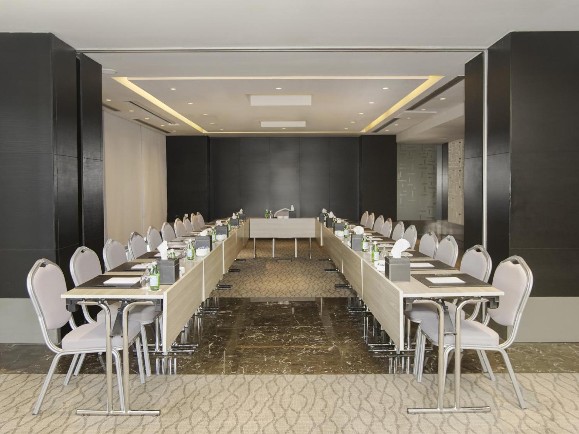 The Abdali Boulevard Hotel Ammán Exteriér fotografie Meeting room