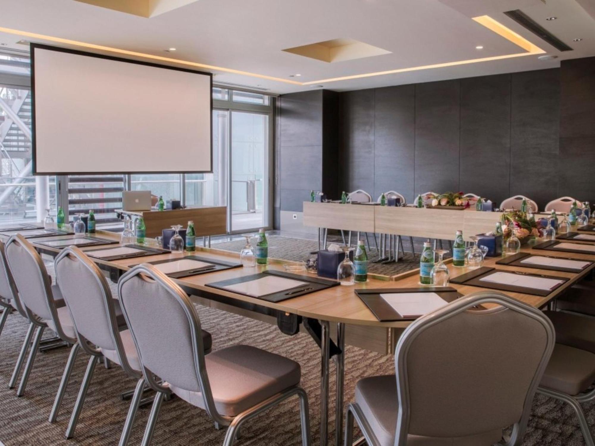 The Abdali Boulevard Hotel Ammán Exteriér fotografie Meeting room